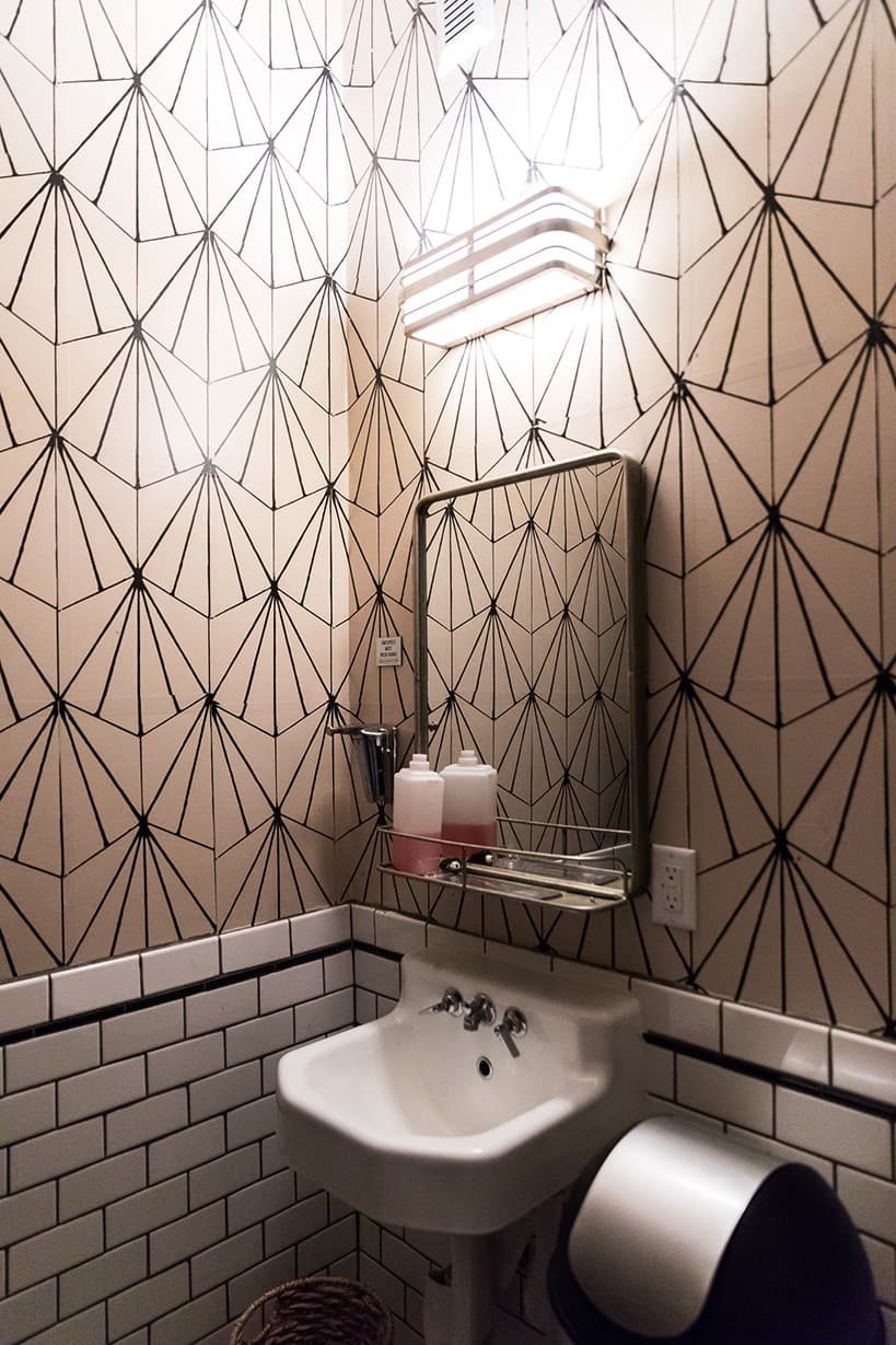 Kiesling-Bathroom_Wallpaper-Citizen